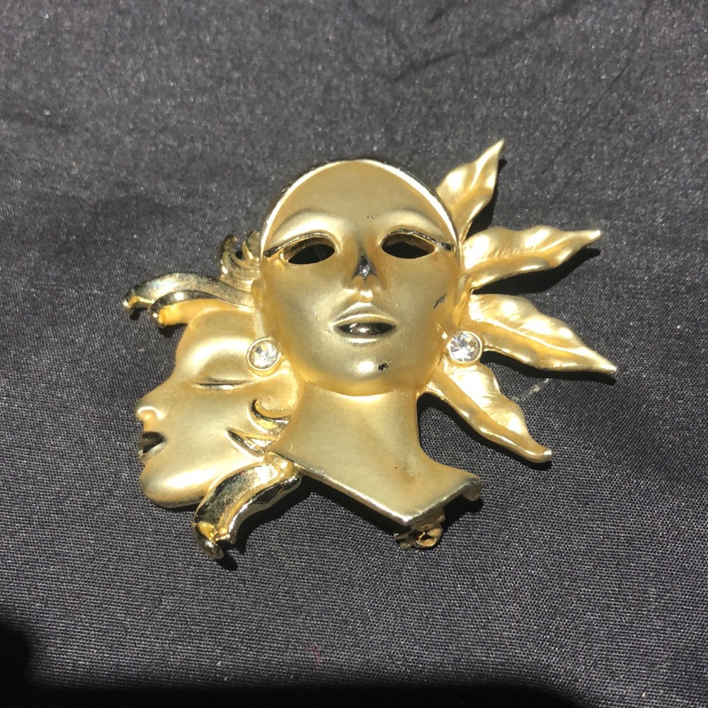 VINTAGE Female Faces Gold Brooch Lot~Gold Plate Figural Female Brooch Collection